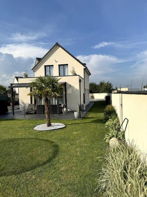 Belle Maison Avec Piscine Chauffee Sans Vis-a-vis Hébergement de vacances